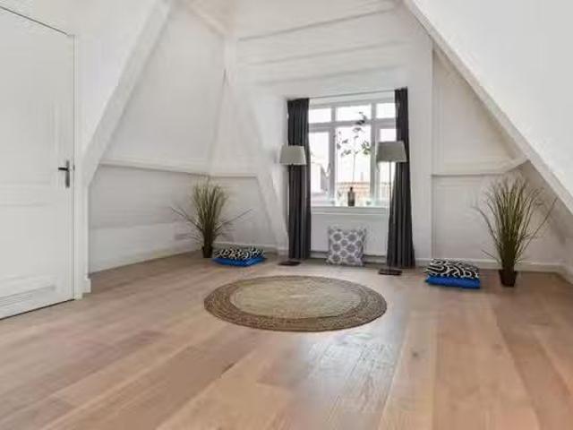 Appartement te koop in Zeeheldenkwartier, Zuid Holland