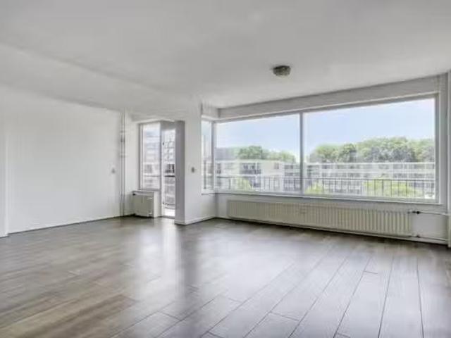 Appartement te koop in Het Lage Land, Rotterdam