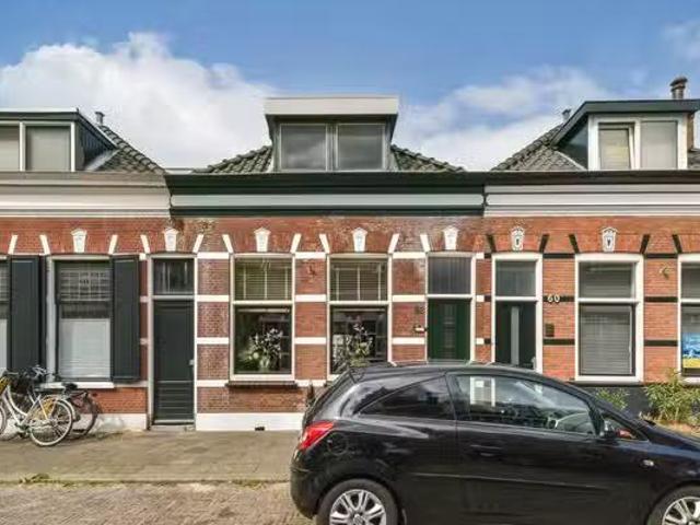 Landhuis te koop in Vlaardingen, Oostwijk