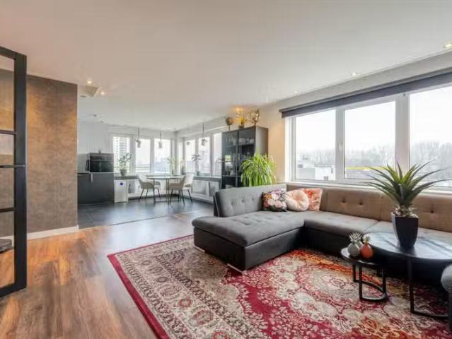 Appartement te koop in Charlois, Rotterdam
