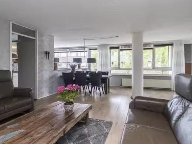 Appartement te koop in Zuiderpark, Zuid Holland