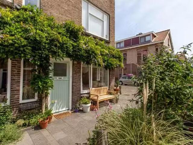 Appartement te koop in Loosduinen, Zuid Holland