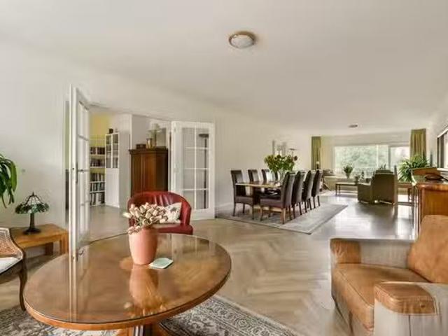 Appartement te koop in Benoordenhout, Zuid Holland