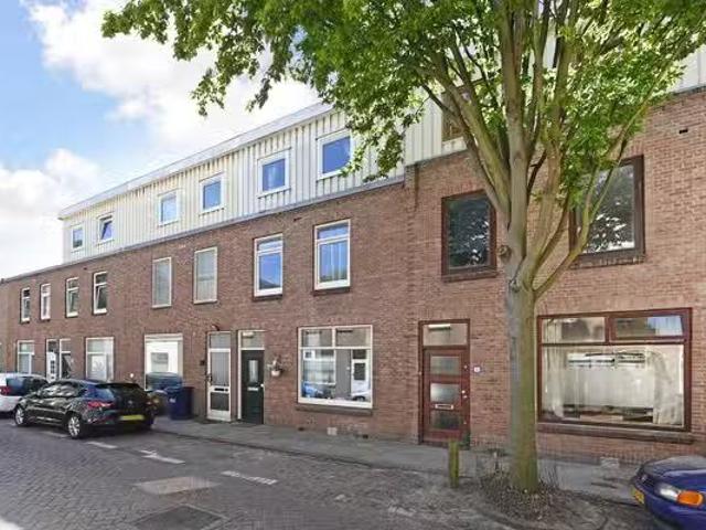 Appartement te koop in Bloemenbuurt, Zuid Holland