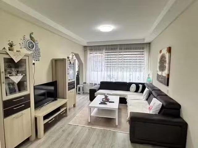 Appartement te koop in Charlois, Rotterdam