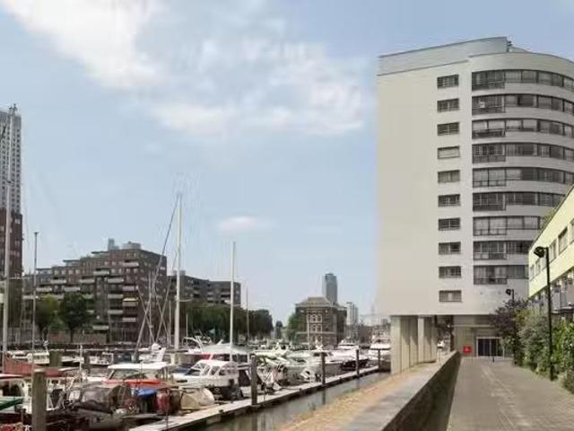 Appartement te koop in Bloemhof, Rotterdam