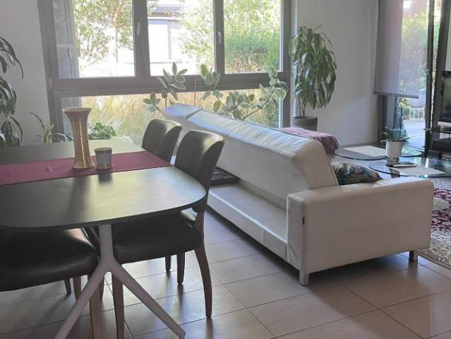 Apartment mieten in Russin