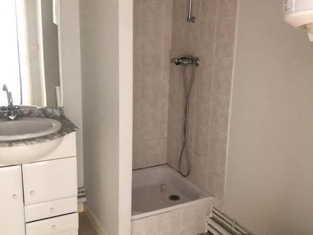 Studio location à Sanitas, Tours