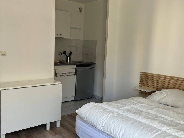 Studio location à Quartier Centre Ville, Reims
