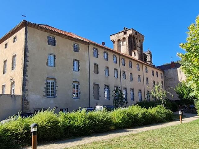 Appartement location à Le Bourg Neuf, Blesle