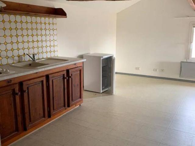 Studio location à Saint-Michel, Charente