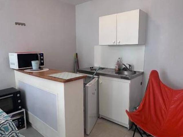 Studio location à Les Fayards, La Couronne
