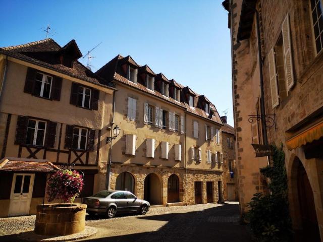 Appartement location à Brive-la-Gaillarde, Beaulieu-sur-dordogne