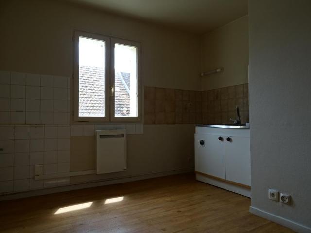 Appartement location à Villeneuve-l'Archevêque, Yonne