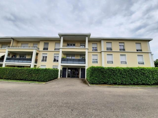 Appartement location à Saint-Étienne-de-Saint-Geoirs, Isère