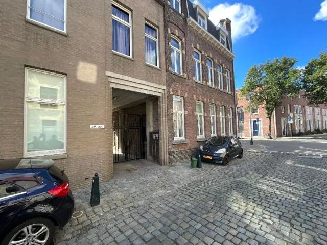 Appartement te huur in Statenkwartier, Limburg