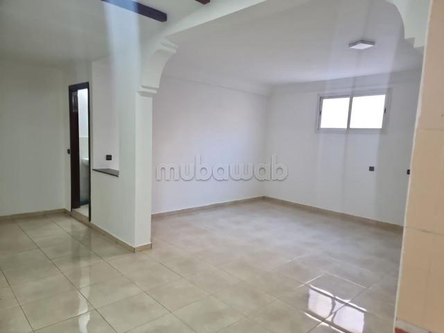 Local commercial vente à Anfa, Gharb-Chrarda-Beni Hssen