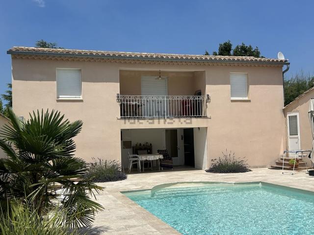 Appartement location à Les Coustouyes, Valréas