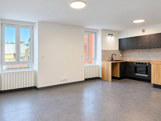 Appartement location à Zone d'activité des Étournelles, Valserhône