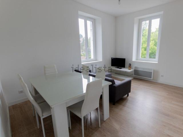 Appartement location à Concias, Job