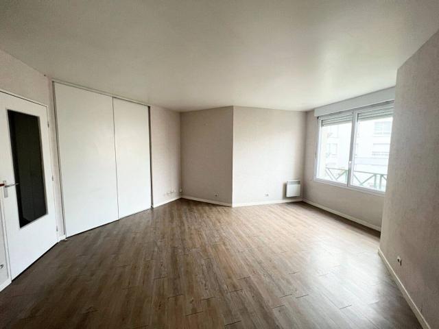 Studio location à Quartier Centre Ville, Viry-Châtillon