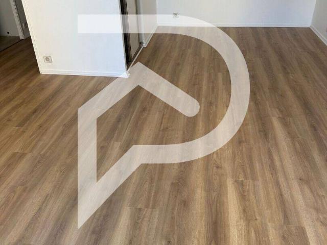 Studio location à Quartier Centre Ville, Viry-Châtillon