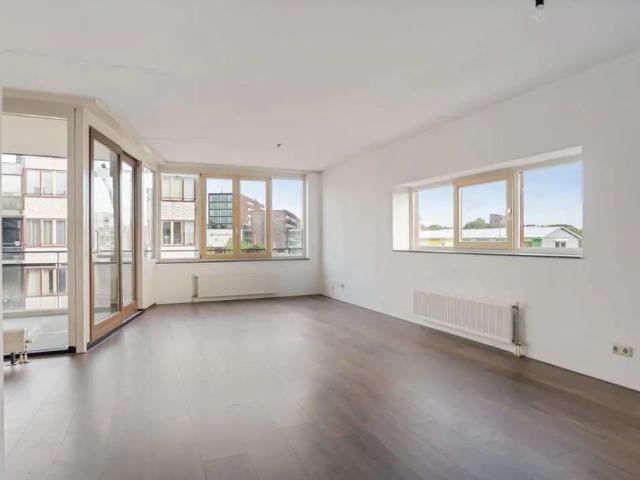 Appartement te huur in Alphen Aan Den Rijn, Zuid Holland