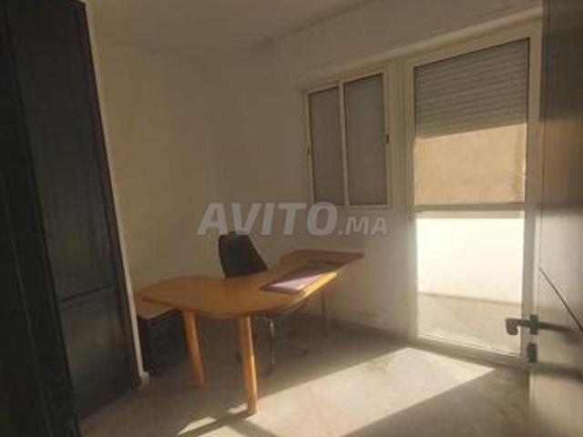 Bureau vente à Rbat