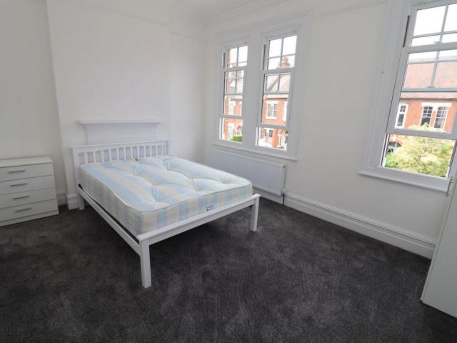 Room for rent in London Borough of Ealing, Greater London