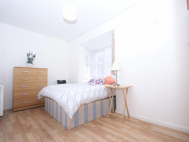 Room for rent in London Borough of Ealing, Greater London