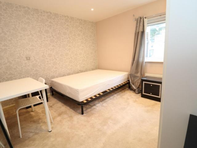 Room for rent in Bromley-by-Bow, Poplar Grove