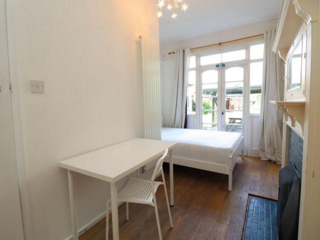Room for rent in London Borough of Hounslow, Greater London