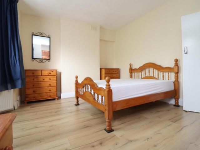 Room for rent in East Greenwich, Greater London