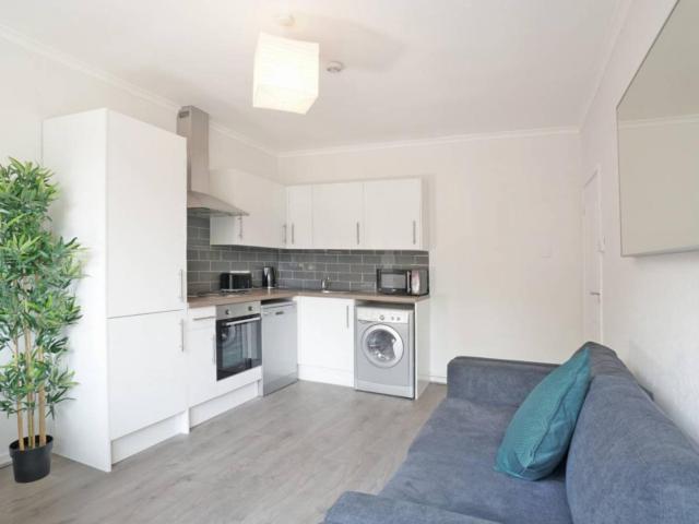 Room for rent in Stepney, Greater London