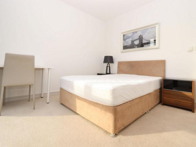 Room for rent in East Greenwich, Greater London