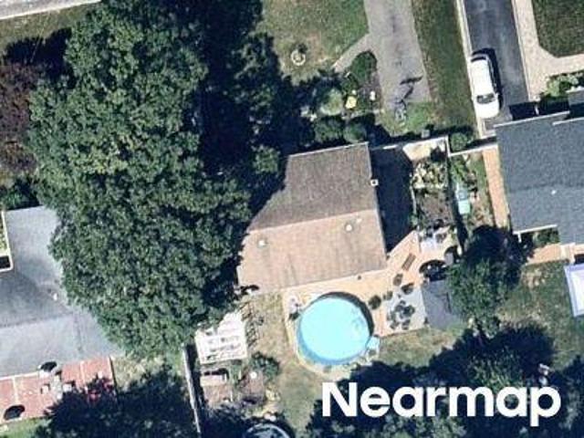 House for sale in Mastic Beach, Town of Brookhaven
