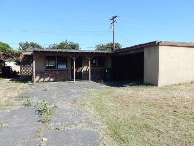 House for sale in Riverside