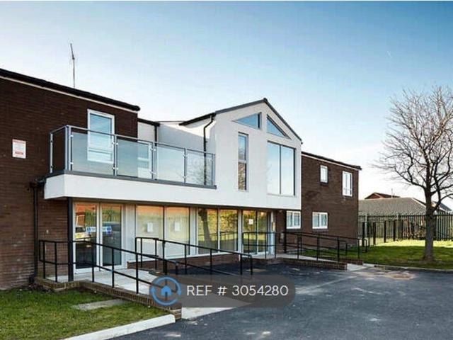 Apartment for rent in Calderstones