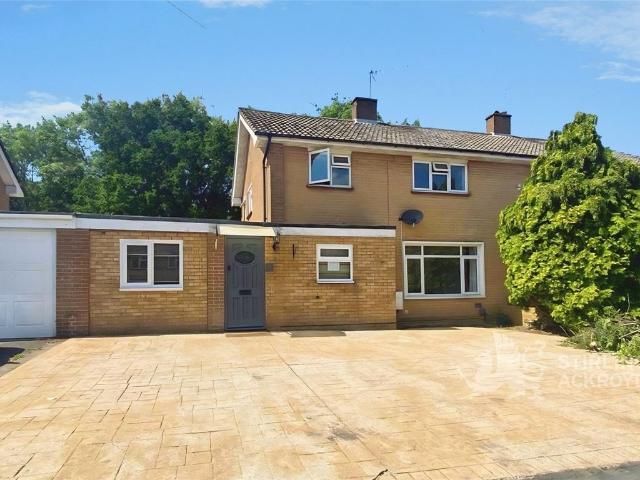 House for rent in Wood Street, Westborough