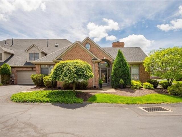 Condo for sale in Gibsonia