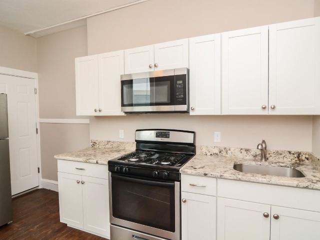 Apartment for rent in South Common Historic District, Lowell