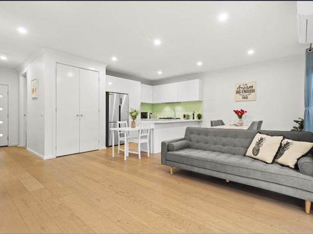 Townhouse for rent in Clayton, Melbourne