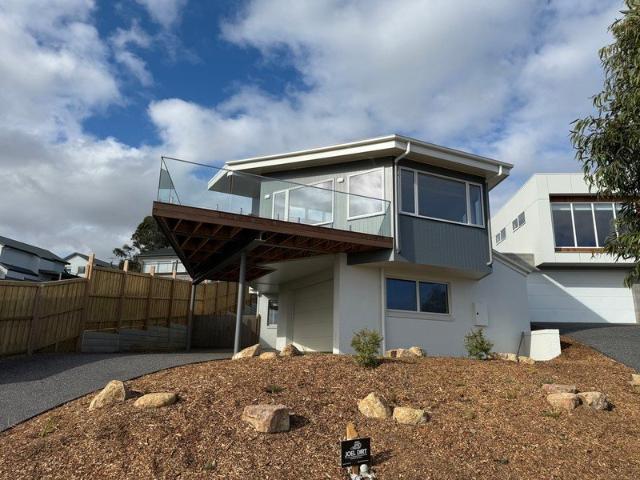 House for rent in San Remo, Victoria