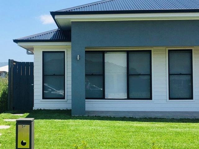 Duplex for rent in Sydney, New South Wales