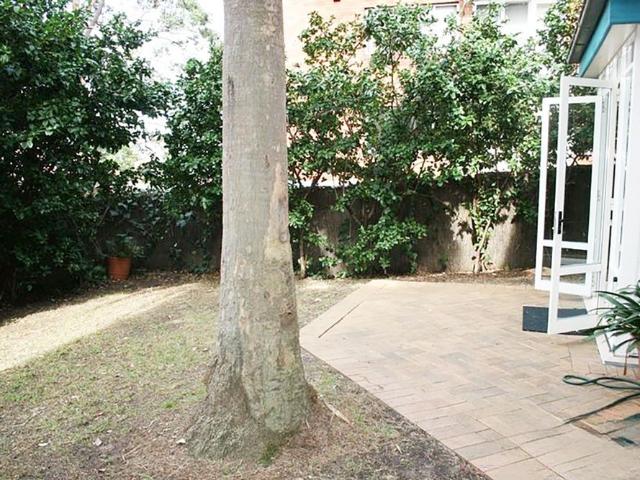 Townhouse for rent in Lower North Shore, Sydney