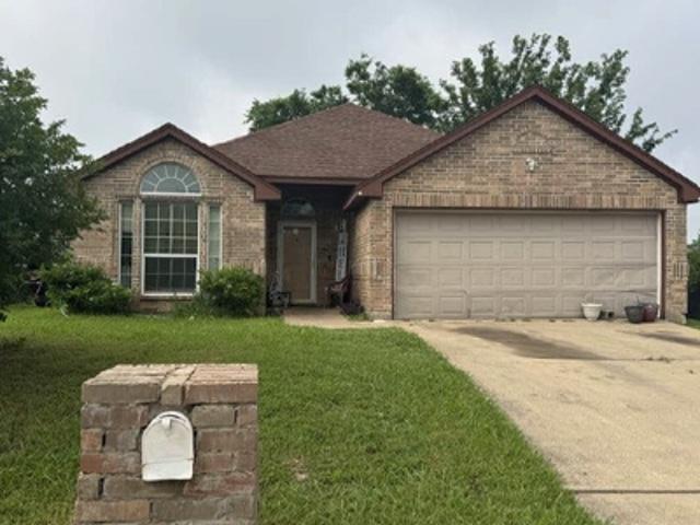 House for sale in Forest Hill, Texas