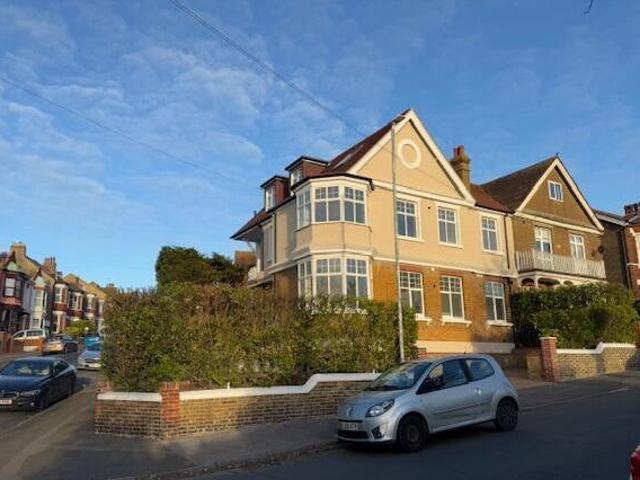 House for rent in Cliftonville West, Acol