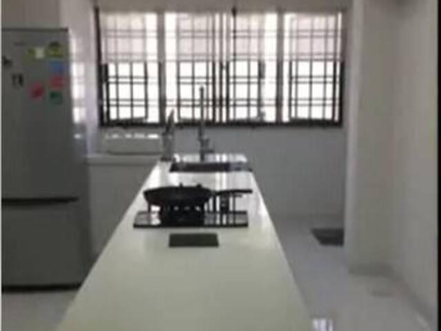 Condominium for rent in Macpherson