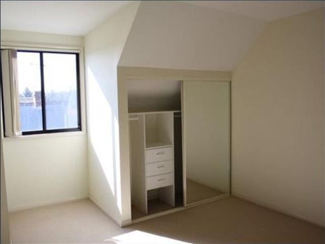 Townhouse for rent in Sydney, New South Wales