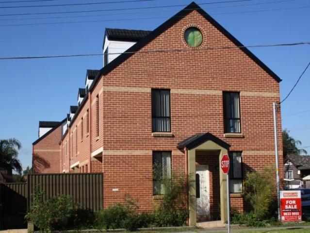 Townhouse for rent in Sydney, New South Wales